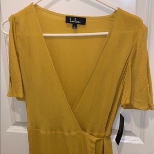 Lulu’s large much obliged golden yellow wrap dress